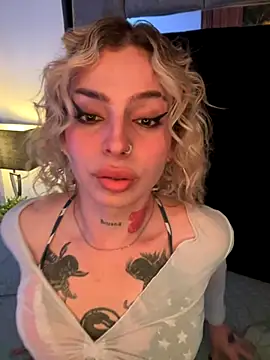 Snapshot of Bonnie_vega chatting on November 2025 08:40:01 PM Bonnie vega online show from November 2025 08:40:01 PM