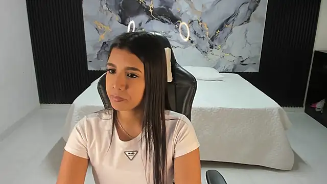 Ivy 16 online show from January 2025 12:05:02 PM