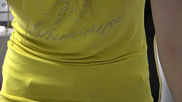 Snapshot of MiniSweetKt chatting on October 2025 09:54:02 AM MiniSweetKt online show from October 2025 09:54:02 AM