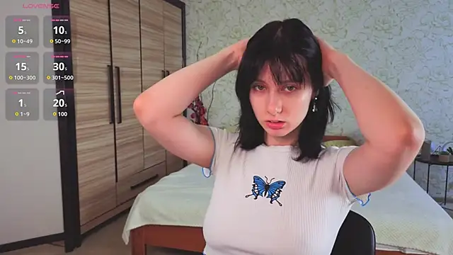 Snapshot of JulisSweet chatting on October 2025 07:09:02 AM JulisSweet online show from October 2025 07:09:02 AM