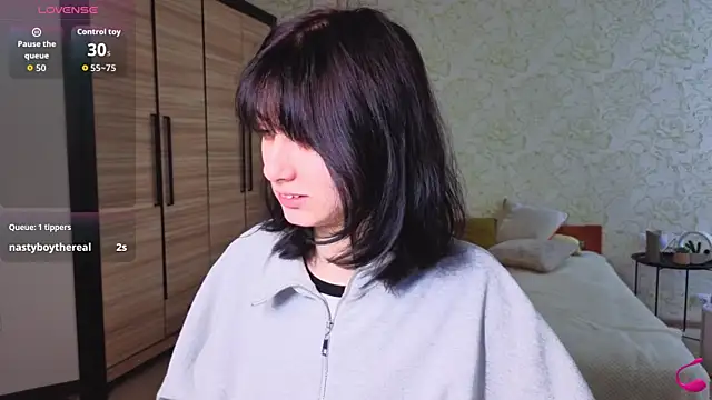 Snapshot of JulisSweet chatting on October 2025 07:29:01 AM JulisSweet online show from October 2025 07:29:01 AM