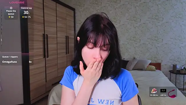 Snapshot of JulisSweet chatting on October 2025 07:05:02 AM JulisSweet online show from October 2025 07:05:02 AM