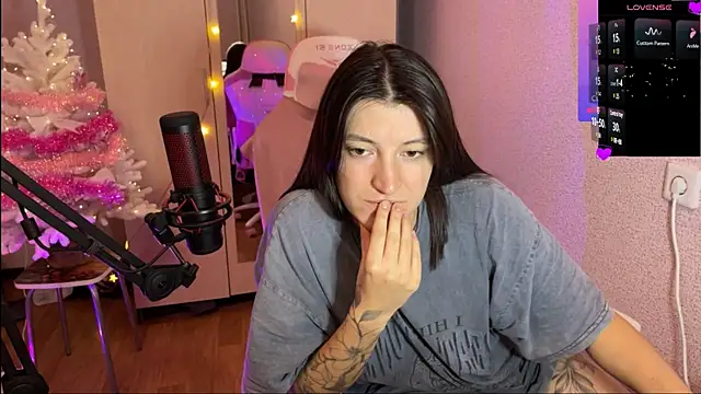 Katrin  kiss online show from January 2025 06:06:01 PM