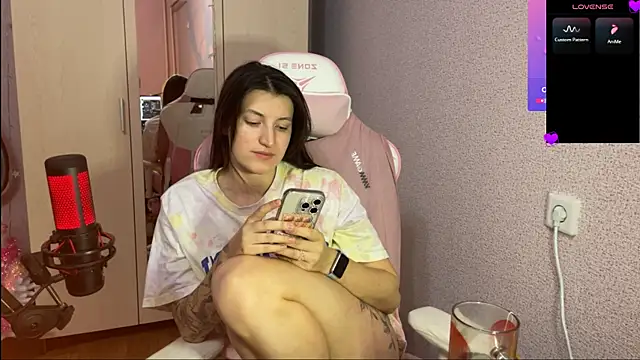 Katrin  kiss online show from January 2025 08:16:01 PM