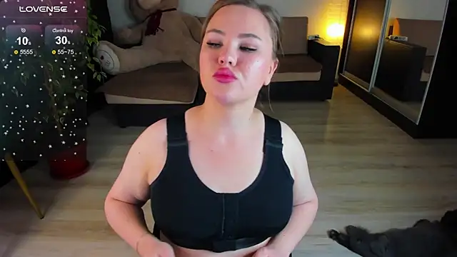 Snapshot of Carolina_bby chatting on September 2025 11:54:02 PM Carolina bby online show from September 2025 11:54:02 PM