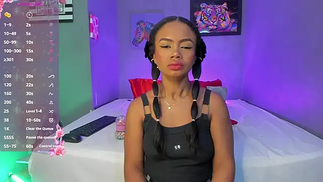 EmmaSmith06 online show from October 2025 05:13:02 PM