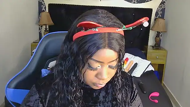 TrixieMar online show from December 2024 01:08:02 PM
