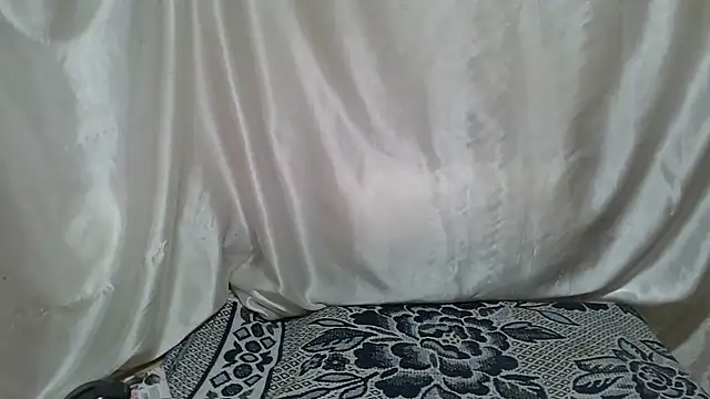 Snapshot of Burberrry_ chatting on September 2025 06:19:02 PM Burberrry online show from September 2025 06:19:02 PM