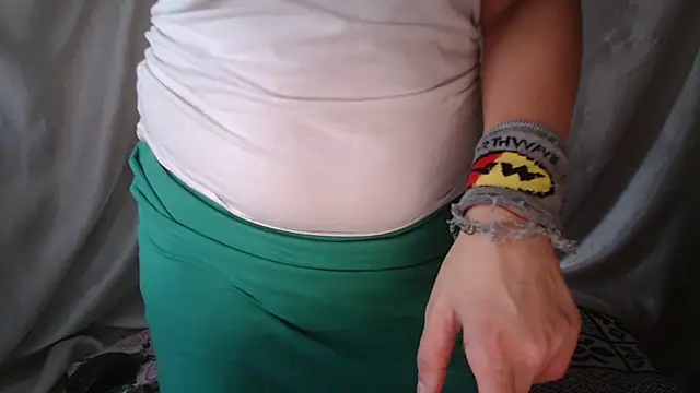 Snapshot of Burberrry_ chatting on October 2025 05:07:02 AM Burberrry online show from October 2025 05:07:02 AM