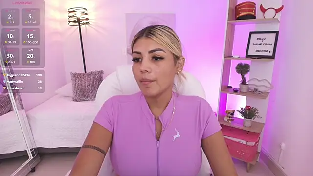 SALOOMEE   online show from February 2025 06:04:01 PM