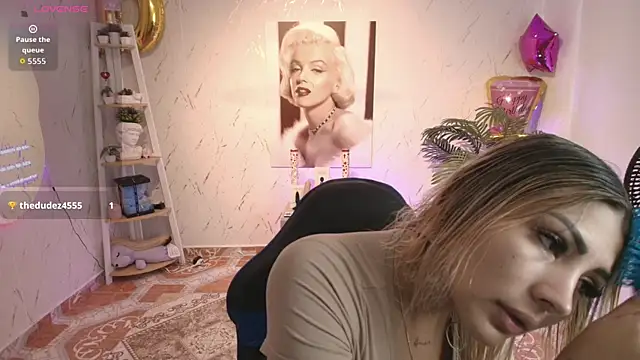 SALOOMEE   online show from September 2025 05:29:02 PM