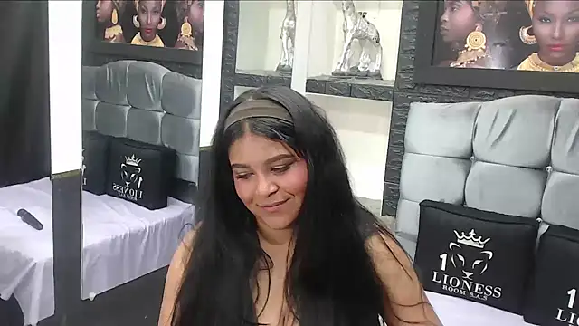 Snapshot of sia_cavad chatting on October 2025 01:03:02 AM sia cavad online show from October 2025 01:03:02 AM