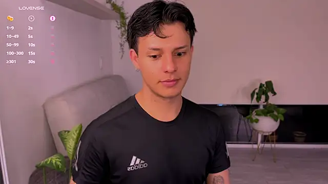 Snapshot of Alexxblue chatting on October 2025 02:24:01 AM Alexxblue online show from October 2025 02:24:01 AM