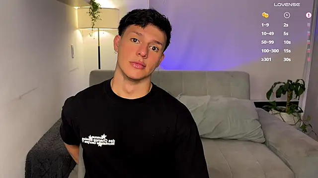 Snapshot of Alexxblue chatting on November 2025 03:45:02 AM Alexxblue online show from November 2025 03:45:02 AM