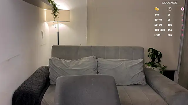 Snapshot of Alexxblue chatting on November 2025 01:16:01 AM Alexxblue online show from November 2025 01:16:01 AM