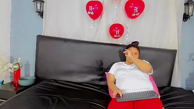 brunnette hot online show from February 2025 11:31:02 AM