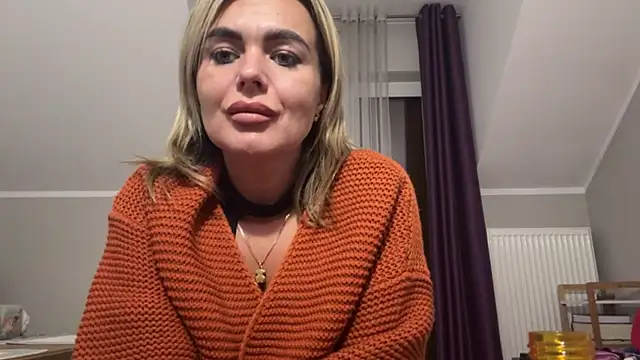 Snapshot of DESIREjenny chatting on October 2025 02:46:02 PM DESIREjenny online show from October 2025 02:46:02 PM