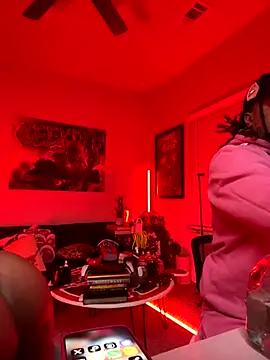 Snapshot of 4EVAGLACIERS chatting on October 2025 05:13:01 AM 4EVAGLACIERS online show from October 2025 05:13:01 AM