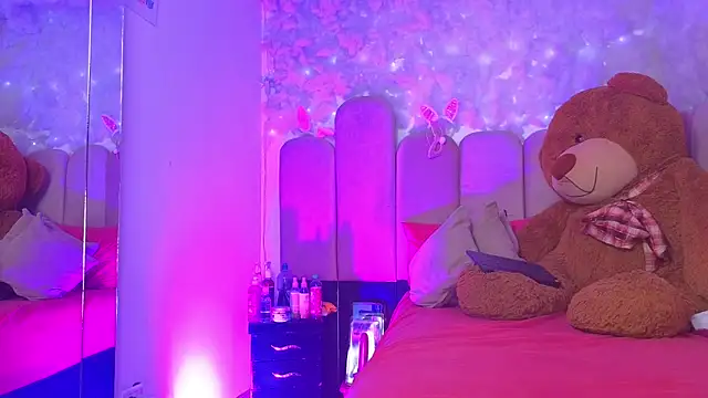 Snapshot of puca_ebony chatting on October 2025 07:45:01 PM puca ebony online show from October 2025 07:45:01 PM