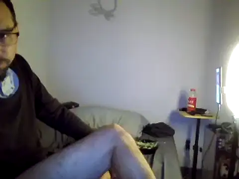 Iliketocooksquirt25 online show from March 2025 07:41:01 AM