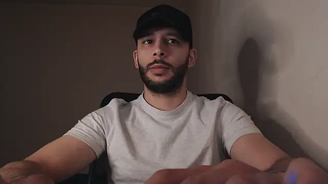 Snapshot of henryaxe chatting on September 2025 11:15:01 AM henryaxe online show from September 2025 11:15:01 AM