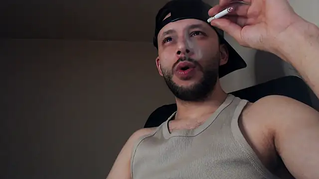 Snapshot of henryaxe chatting on November 2025 02:55:01 AM henryaxe online show from November 2025 02:55:01 AM