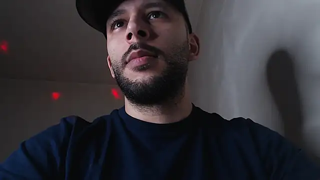 Snapshot of henryaxe chatting on November 2025 07:14:01 PM henryaxe online show from November 2025 07:14:01 PM