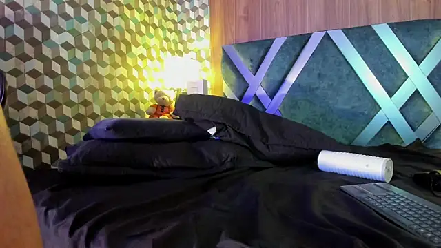 Michael magno online show from January 2025 01:13:01 PM