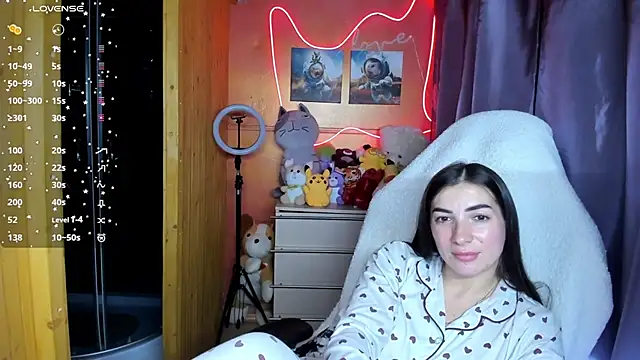 Snapshot of Fiery_Brunette_ chatting on September 2025 07:13:02 AM Fiery Brunette online show from September 2025 07:13:02 AM