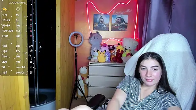 Snapshot of Fiery_Brunette_ chatting on October 2025 05:57:01 PM Fiery Brunette online show from October 2025 05:57:01 PM