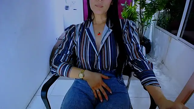 Snapshot of BitterMomXxx chatting on September 2025 12:31:02 PM BitterMomXxx online show from September 2025 12:31:02 PM