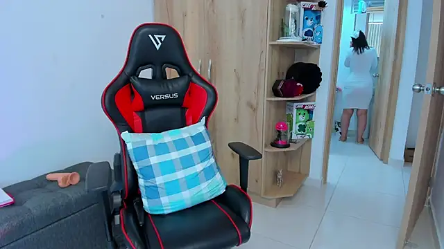  amanda seyfried19 online show from September 2025 05:49:01 PM