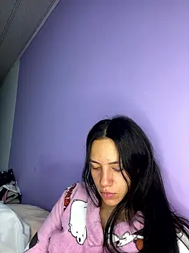 hannahb-e online show from December 2024 02:20:02 AM