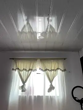 Snapshot of hannahb-e chatting on October 2025 05:21:02 PM hannahb-e online show from October 2025 05:21:02 PM