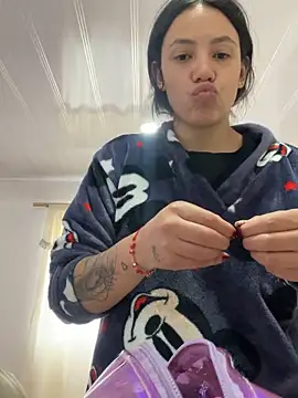 Snapshot of hannahb-e chatting on October 2025 06:09:02 PM hannahb-e online show from October 2025 06:09:02 PM