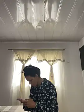 Snapshot of hannahb-e chatting on October 2025 02:30:02 PM hannahb-e online show from October 2025 02:30:02 PM