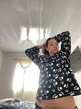 Snapshot of hannahb-e chatting on November 2025 02:29:01 PM hannahb-e online show from November 2025 02:29:01 PM