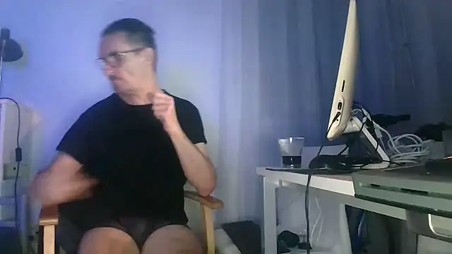 Snapshot of francky-libertin chatting on January 2025 05:04:01 PM francky-libertin online show from January 2025 05:04:01 PM