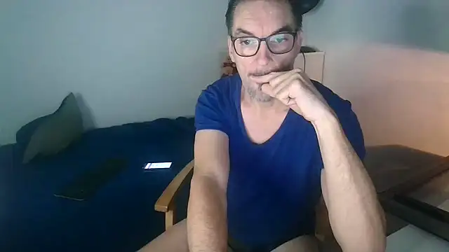 Snapshot of francky-libertin chatting on January 2025 12:04:02 AM francky-libertin online show from January 2025 12:04:02 AM