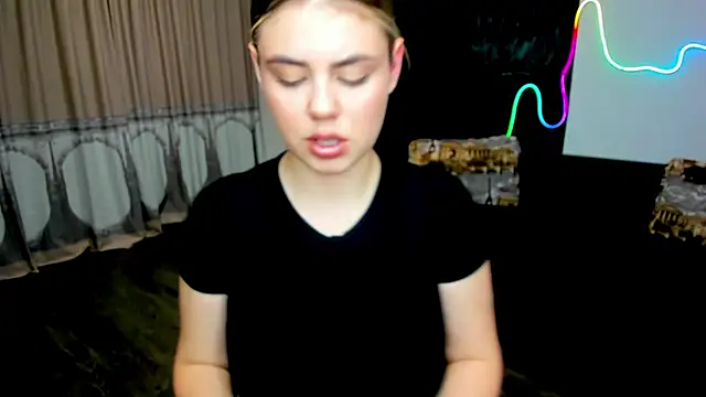 IsabellaBler online show from October 2025 11:52:01 AM