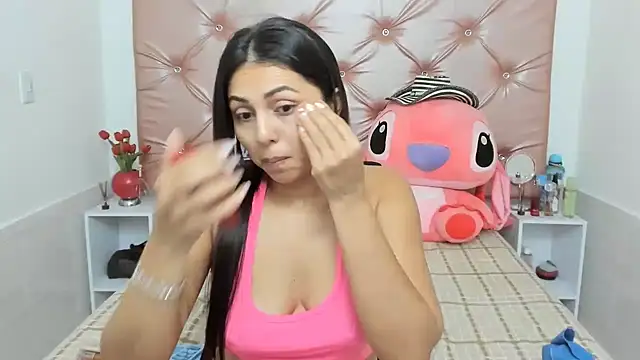 Snapshot of KatiaMoore chatting on October 2025 11:29:01 AM KatiaMoore online show from October 2025 11:29:01 AM