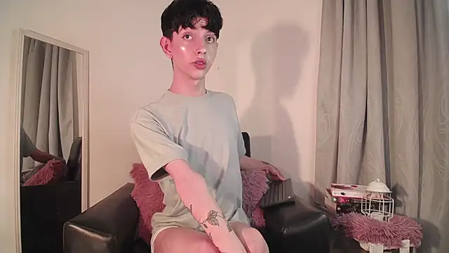 Snapshot of lyamthommpson chatting on February 2025 01:46:02 AM lyamthommpson online show from February 2025 01:46:02 AM