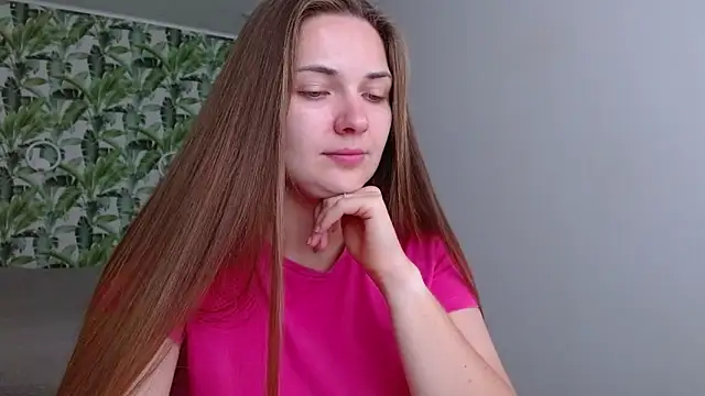 Olivia shine online show from September 2025 04:28:01 AM