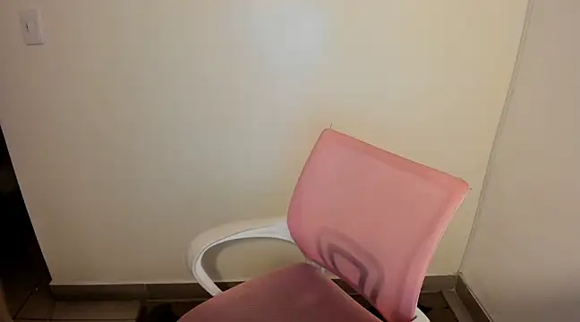 kiaraowen online show from February 2025 08:36:01 PM