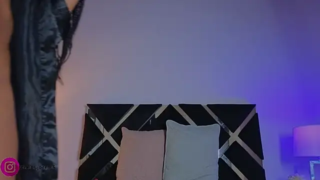 gisellejones1 online show from September 2025 10:15:02 AM