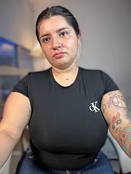 Snapshot of horny_roomiess chatting on October 2025 10:44:01 PM horny roomiess online show from October 2025 10:44:01 PM