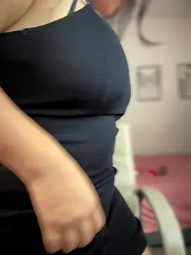 Snapshot of horny_roomiess chatting on November 2025 01:55:01 PM horny roomiess online show from November 2025 01:55:01 PM