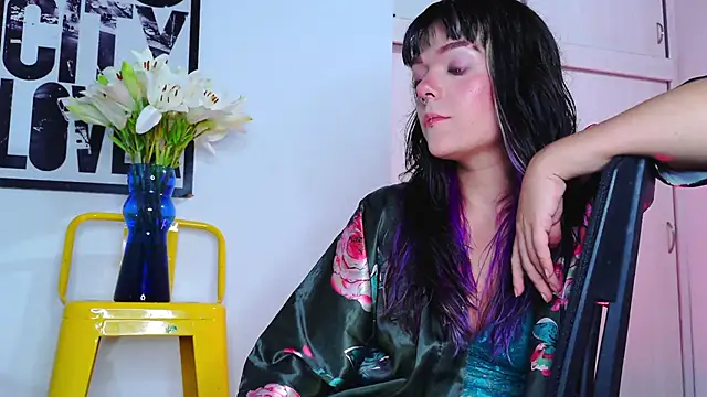 purple em69 online show from November 2025 03:49:01 AM