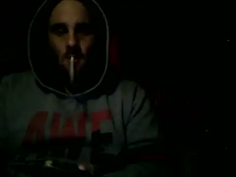 Snapshot of geriker chatting on November 2025 12:52:02 AM geriker online show from November 2025 12:52:02 AM