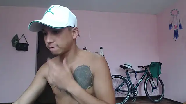 CoreAlejito online show from March 2025 08:10:02 PM